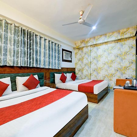 Airport Hotel Classic Park 뉴델리 외부 사진