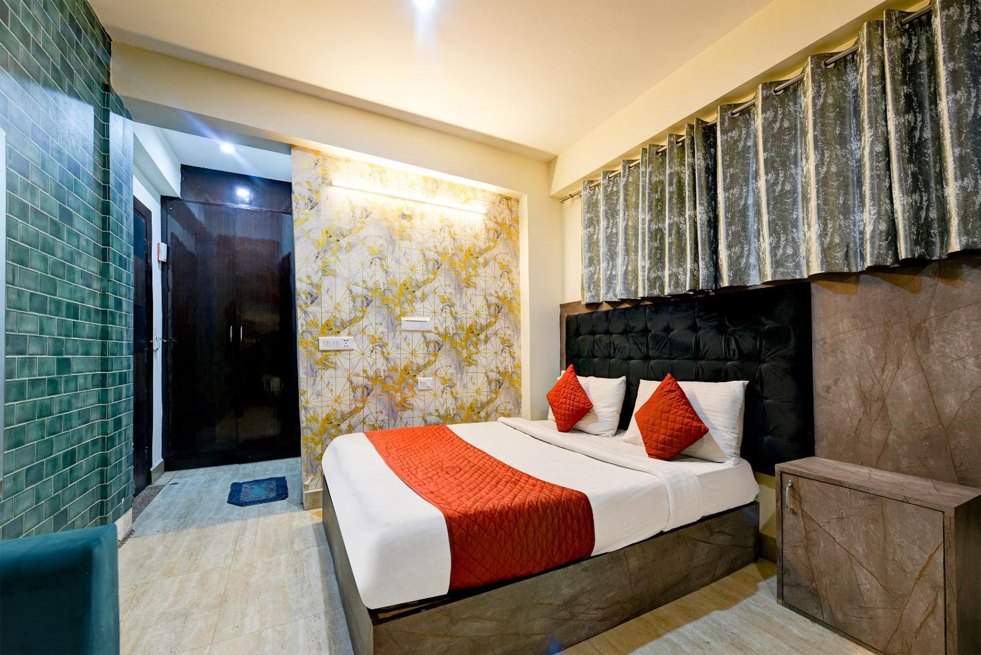 Airport Hotel Classic Park 뉴델리 외부 사진